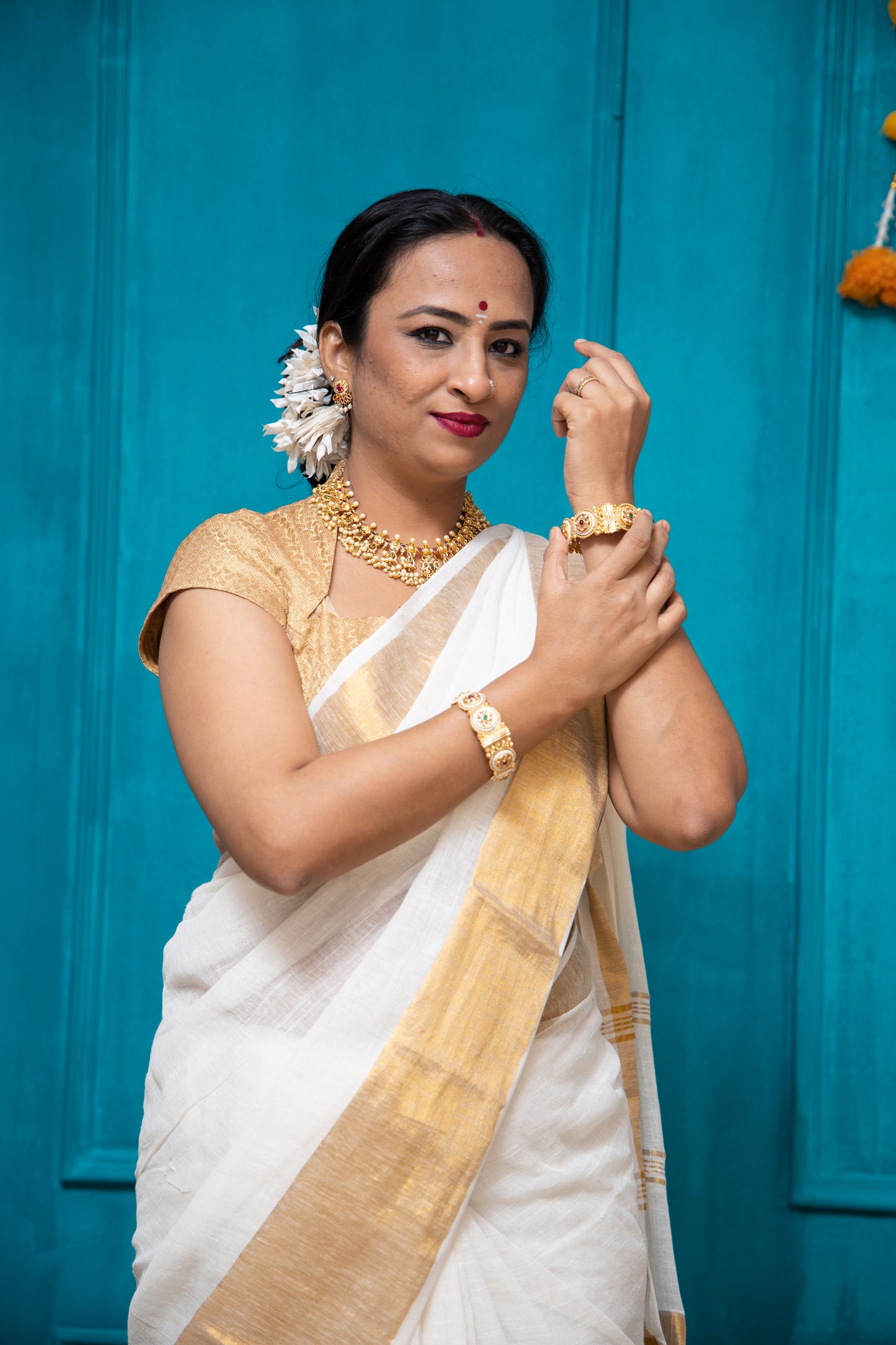 White Linen Mohaapar Saree