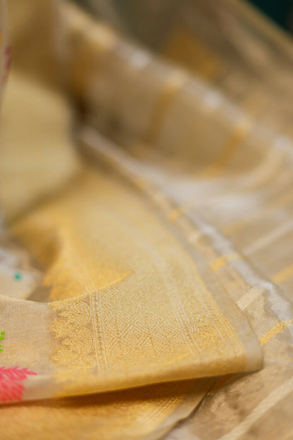 The RoyalPure Banarasi Designer Handloom Tissue Saree
