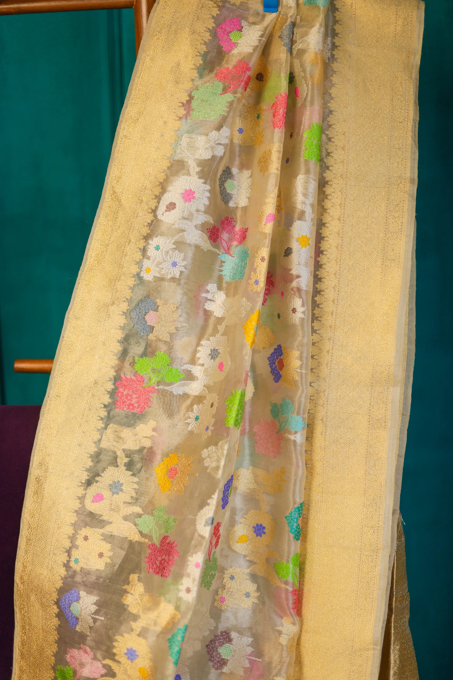 The RoyalPure Banarasi Designer Handloom Tissue Saree