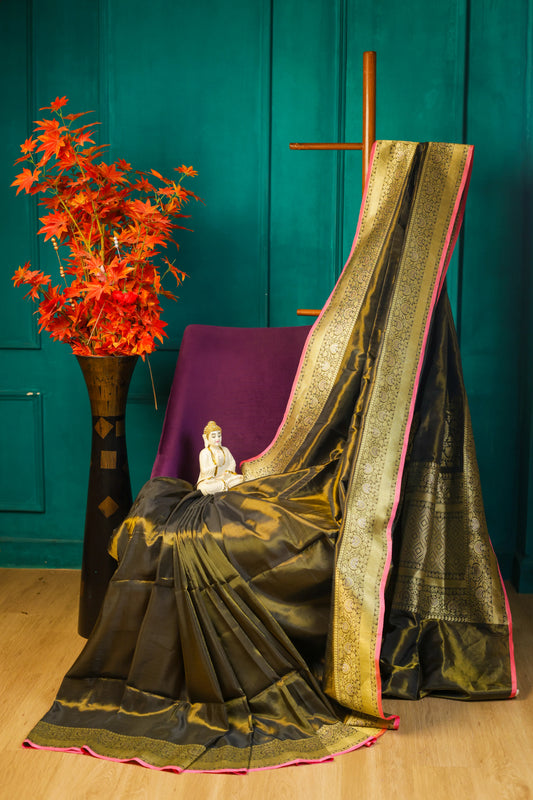 Noor Iconic Pure Banarasi Handloom Saree