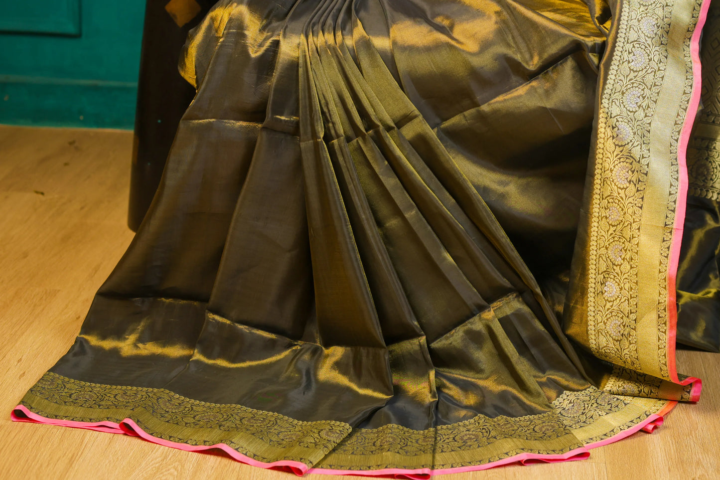 Noor Iconic Pure Banarasi Handloom Saree